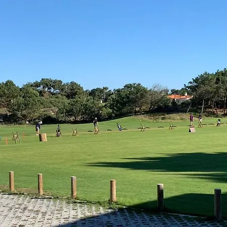 Golf, & Pool House Apartman